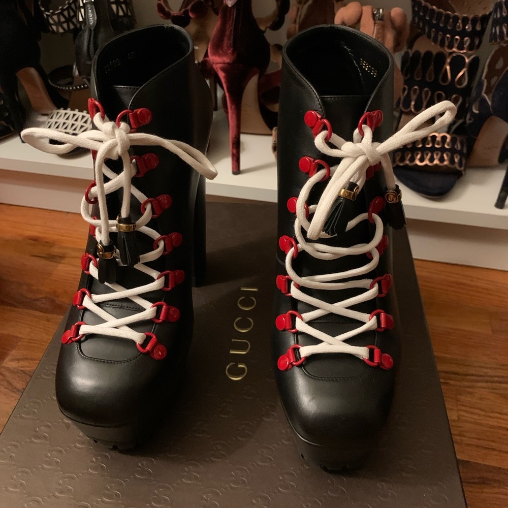 🛑SOLD!🛑 Gucci Kayla Lace up boots size 40